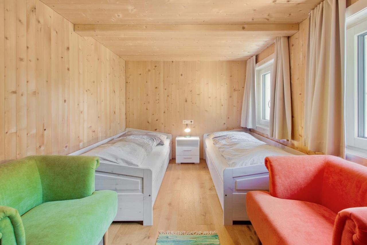 Haus Berghof Bed & Breakfast Schröcken Eksteriør bilde