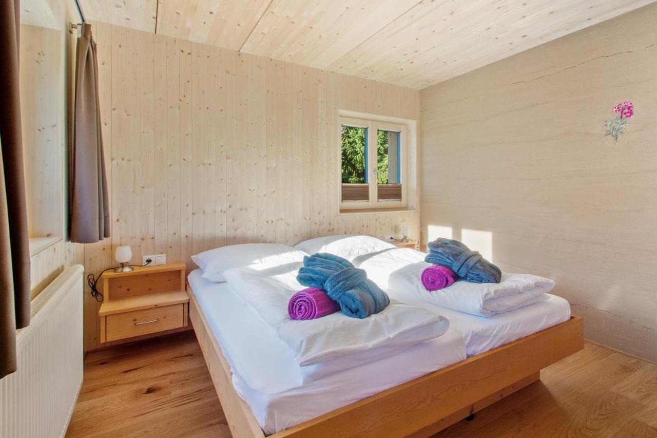 Haus Berghof Bed & Breakfast Schröcken Eksteriør bilde
