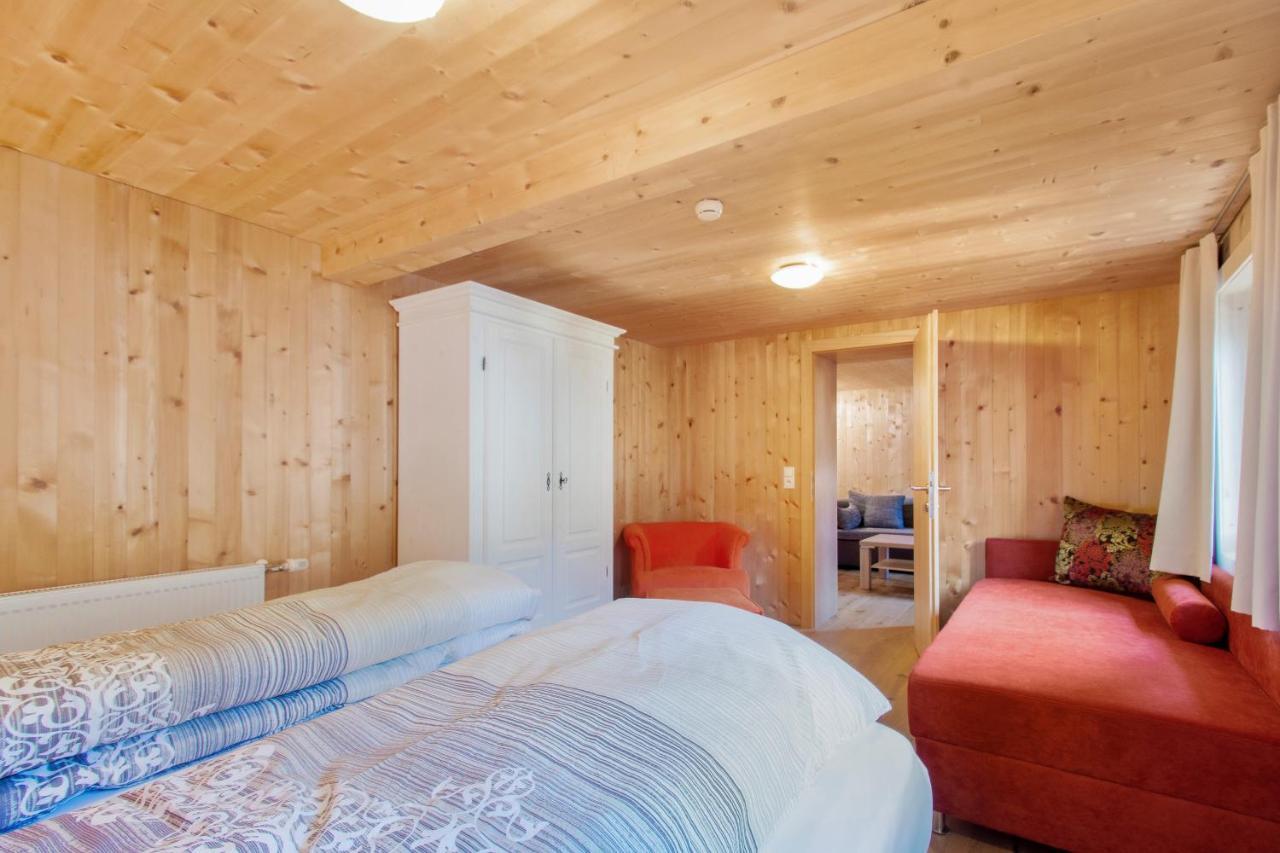 Haus Berghof Bed & Breakfast Schröcken Eksteriør bilde