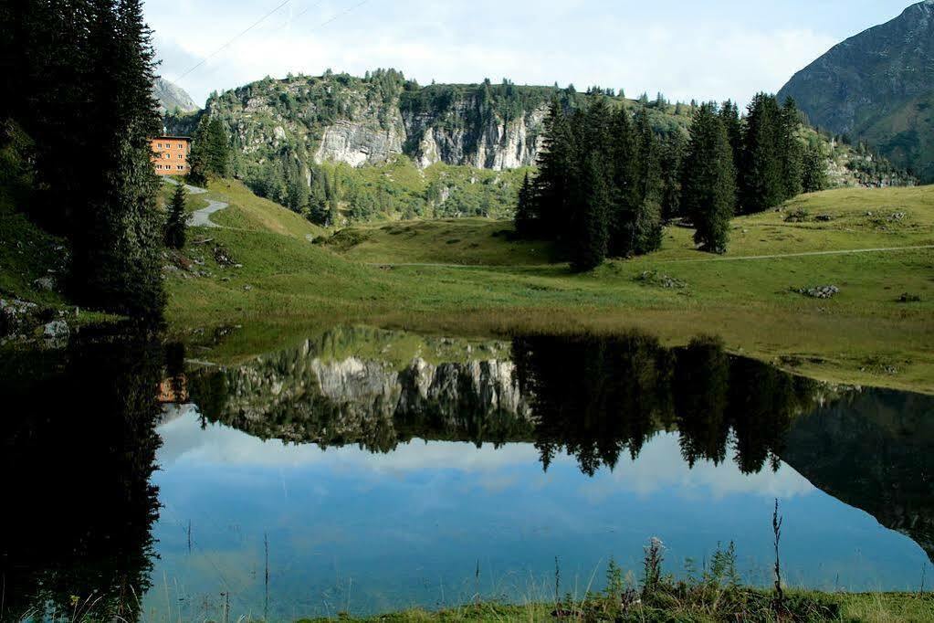 Haus Berghof Bed & Breakfast Schröcken Eksteriør bilde